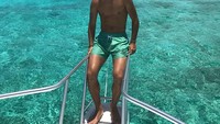 Recargando las pilas. Ya queda menos para que empiece lo bueno, ucap Asensio dalam Bahasa Spanyol. Arti ucapannya itu kurang lebih, Mengisi ulang baterai. Ada sedikit waktu yang tersisa untuk memulai kebaikan disertai dengan emoji bola (Dok. Marco Asensio/Instagram)