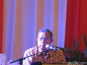 Darmin Sebut Orang RI Sekarang Lebih Suka Liburan Ketimbang Beli Baju
