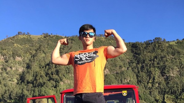 Foto-foto A Ju, Guru SMP Pengirim Chat Porno ke Siswi