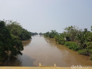 Penampakan Sungai Cidurian Serang Sebelum Berubah Warna Jadi Hitam