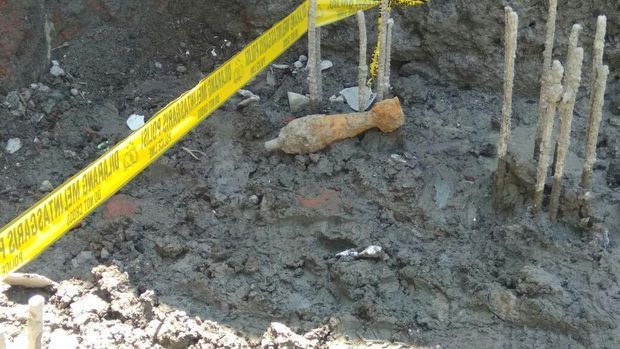 Mortir yang ditemukan sudah berkarat