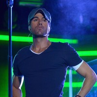 Saat tampil di sebuah konser beberapa tahun lalu, Enrique Iglesias blak-blakan pada fans tentang ukuran alat kelaminnya. Mungkin aku punya penampilan seperti orang Spanyol, tapi aku punya penis terkecil di dunia, Aku serius, tuturnya, seperti dikutip dari People. Foto: Getty Images