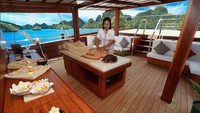 Kalau mau santai setelah jelajah sekitar, beberapa kapal ada yang menyediakan fasilitas seperti spa (CNN)