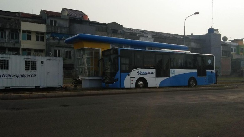 Ada Aksi di Monas, Bus TransJ Koridor 2 Dialihkan Ada Aksi di Monas, Bus TransJ Koridor 2 Dialihkan