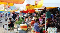 Penduduknya di sana terbuka kepada turis. Mereka ramah, meski belum banyak yang bisa berbahasa Inggris (Tom Westbrook/BBC Travel)