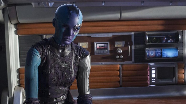 Ini di Balik Proses Syuting Penyiksaan Nebula di Infinity War Ini di Balik Proses Syuting Penyiksaan Nebula di Infinity War