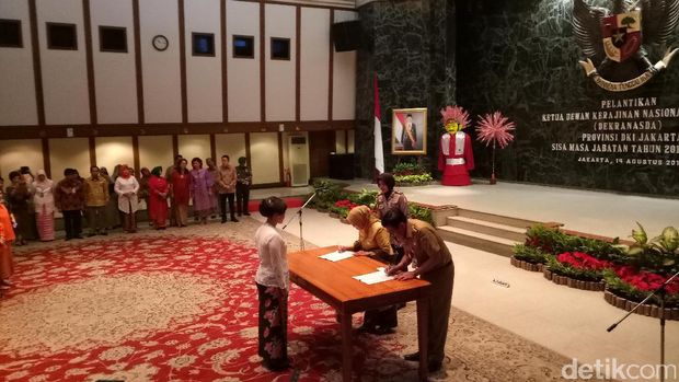 Happy Farida Djarot dilantik jadi Ketua Dekranas DKI Jakarta.
