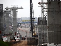 Saat LRT dan Kereta Cepat Mengalah Demi Kemacetan di Cikampek
