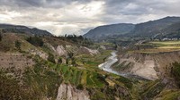 Foto: Selama tiga jam kita akan menelusuri jalan berkelok-kelok melewati Calco Canyon, ngarai kedua terbesar di dunia yang tingginya 4.300 mdpl, hampir dua kali tinggi dari Grand Canyon (Matt Crossick/Belmond/CNN)
