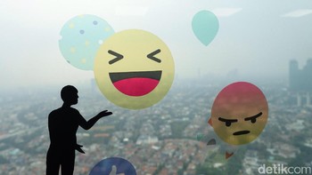 Kantornya ada di puncak tertinggi gedung yang disewanya. Foto: detikINET/Agus Tri Haryanto