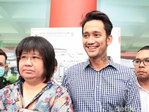 Postingan Pertama Tora Sudiro Pasca Dapat Penangguhan Penahanan