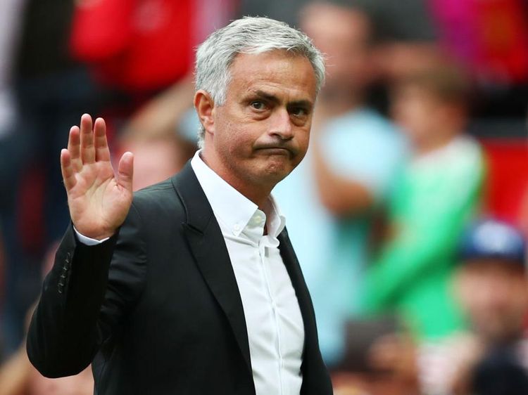 Senyum Dong, Mourinho