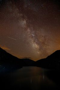 Hujan meteor Perseid di Eropa pada tahun lalu.