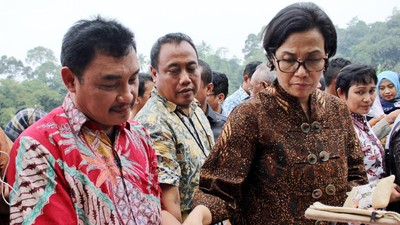 Sri Mulyani Tinjau Usaha Mikro di Bogor