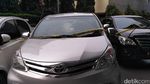 Foto Mobil Mewah Bos First Travel yang Disita Polisi