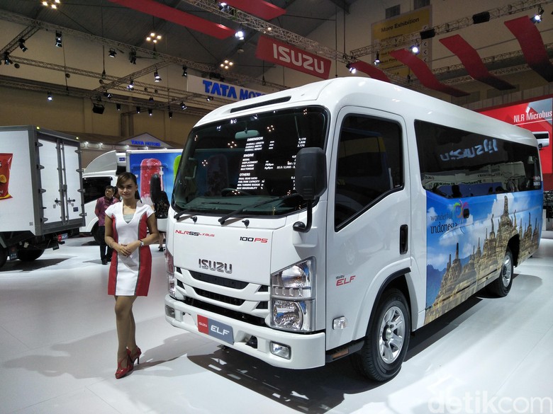 Isuzu Elf NLR55LxBus di GIIAS 2017 (Foto: Ruly Kurniawan) Isuzu Elf NLR55LxBus di GIIAS 2017 (Foto: Ruly Kurniawan)
