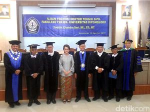 Menteri Basuki Uji Pegawainya Promosi Doktor di Undip