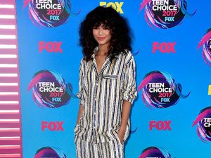 Foto: Zendaya Berbalut Piama di Karpet Merah, Yay or Nay?