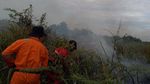 Berjibaku Padamkan Api di Kebakaran Hutan Ogan Ilir