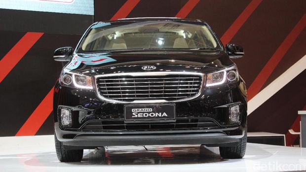 Mengetes 3 Mobil Kia Sekaligus