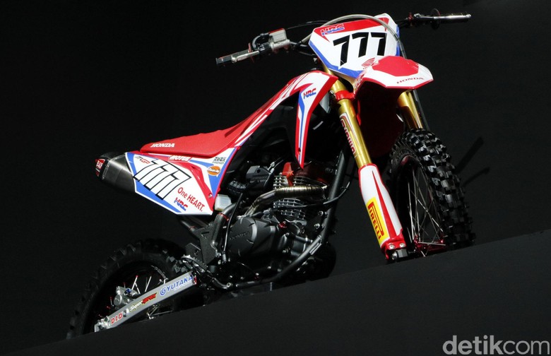 Motor Trail 150 cc dari Honda Siap Tantang Kawasaki KLX 150 (Foto: Rangga Rahadiansyah) Motor Trail 150 cc dari Honda Siap Tantang Kawasaki KLX 150 (Foto: Rangga Rahadiansyah)