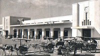 Stasiun Gambir sekiatar tahun 1940-an. Istimewa/Colletie Tropenmuseum