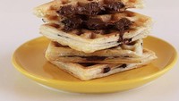 Kalau ini namanya croffle buatan pastry chef Louise Lennox. Berupa croissant bentuk waffle yang unik. Enak dipadukan dengan topping manis maupun gurih.  Foto: Istimewa