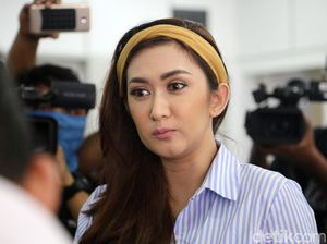 Nafa Urbach Siap Hadir di Sidang Cerai Perdana Hari Ini