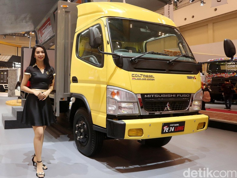Pemerintah Akan Larang Impor Truk Bekas Tahun Ini Foto: Ari Saputra Pemerintah Akan Larang Impor Truk Bekas Tahun Ini Foto: Ari Saputra
