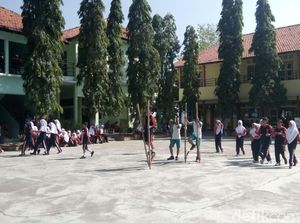 Niken Lumpuh Pasca Imunisasi MR, Ini Penjelasan Kepala SMPN 4 Demak
