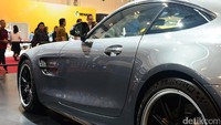 AMG GT R dijual dengan harga Rp 5.599.000.000 off the road.