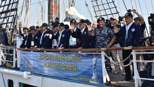 Pelayaran ini merupakan nostalgia karena mantan komandan KRI Dew Ruci juga ikut berlayar
