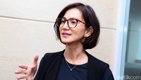 Meski begitu wanita berusia 39 tetap mengucapkan selamat kepada Chico Hakim. Pool/Ismail/detikFoto.