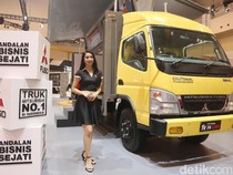 Kenapa Kepala Truk Mitsubishi Fuso Warnanya Kuning?