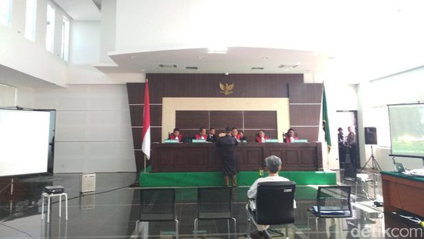 Sidang Buni Yani, Selasa (15/8/2017)