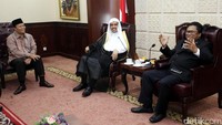 Pertemuan digelar di ruang pimpinan, Komplek Parlemen, Senayan, Jakarta, Selasa (15/8/2017).