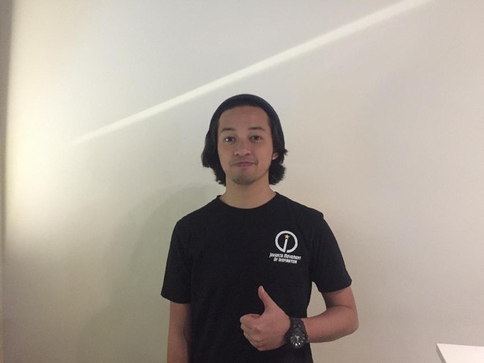 Ezra Mandira