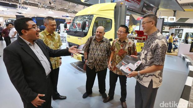 Mitsubishi Fuso Penggerak Bisnis Indonesia