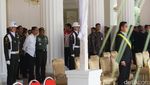 Momen Keakraban Jokowi dan Panglima di Geladi Resik HUT RI
