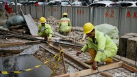 Hal itu dilakukan untuk memberikan kenyamanan dan keamanan bagi para pejalan kaki.
