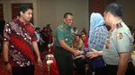 Kapolri dan Panglima TNI Hadiri Simposium Nasional