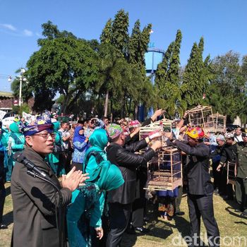 Bupati launcing Alun-Alun Situbondo jadi kawasan bersih/