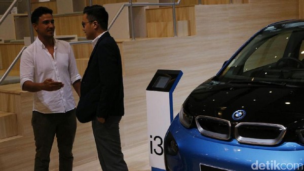 Hamish Daud Ngefans Banget Sama BMW i3