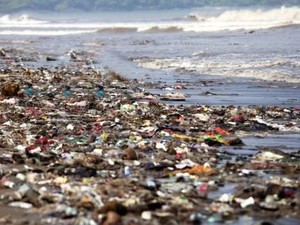 Kasihan Bumi, Punya Sampah Hampir Seluas Indonesia
