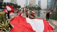Begini penampakan sejumlah personel polisi dari Polda Metro Jaya saat melakukan aksi koreografi di kawasan Bundaran HI, Jakarta, Selasa (15/8/2017).