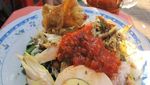 Dijamin Kekenyangan! 7 Racikan Nasi Komplet Tradisional untuk Makan Siang