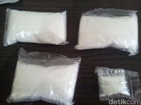Barang bukti 1,5 Kg dan 10 gram sabu