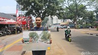 Pedestrian jalan Mahakam yang dipenuhi parkiran mobil yang saat ini sudah rapih. 