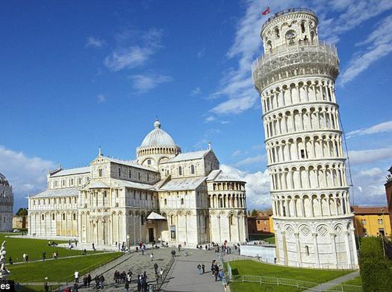 Turis Jepang Meninggal di Menara Pisa, Penyebabnya Misterius