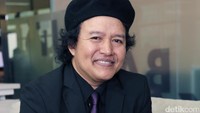 Novelnya terinspirasi dari kisah salah seorang perempuan Belitung Timur yang diterima kuliah di jurusan kedokteran. Foto: Asep Syaifullah